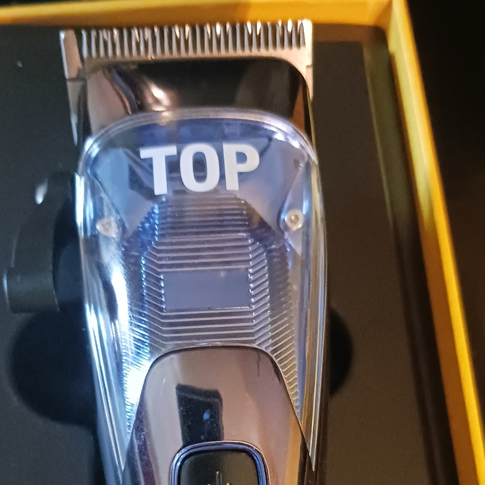 Kemei Hair Clipper - Picture 4 of 10